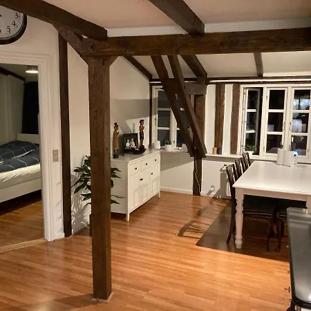 Apartmán Charmerende Lejlighed I Centrum, Gratis Parkering *
